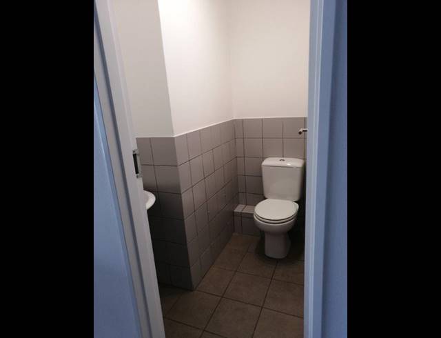 2 BEDROOM FLAT TO LET IN RIVIERA